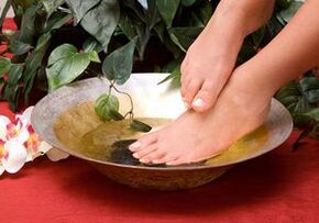 Bath with Household Soap contro il fungo del piede